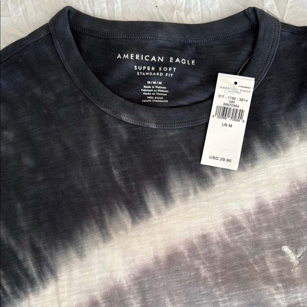 NWT American Eagle Outfitters Men's DarkBlue/Black/Gray T-Shirt M